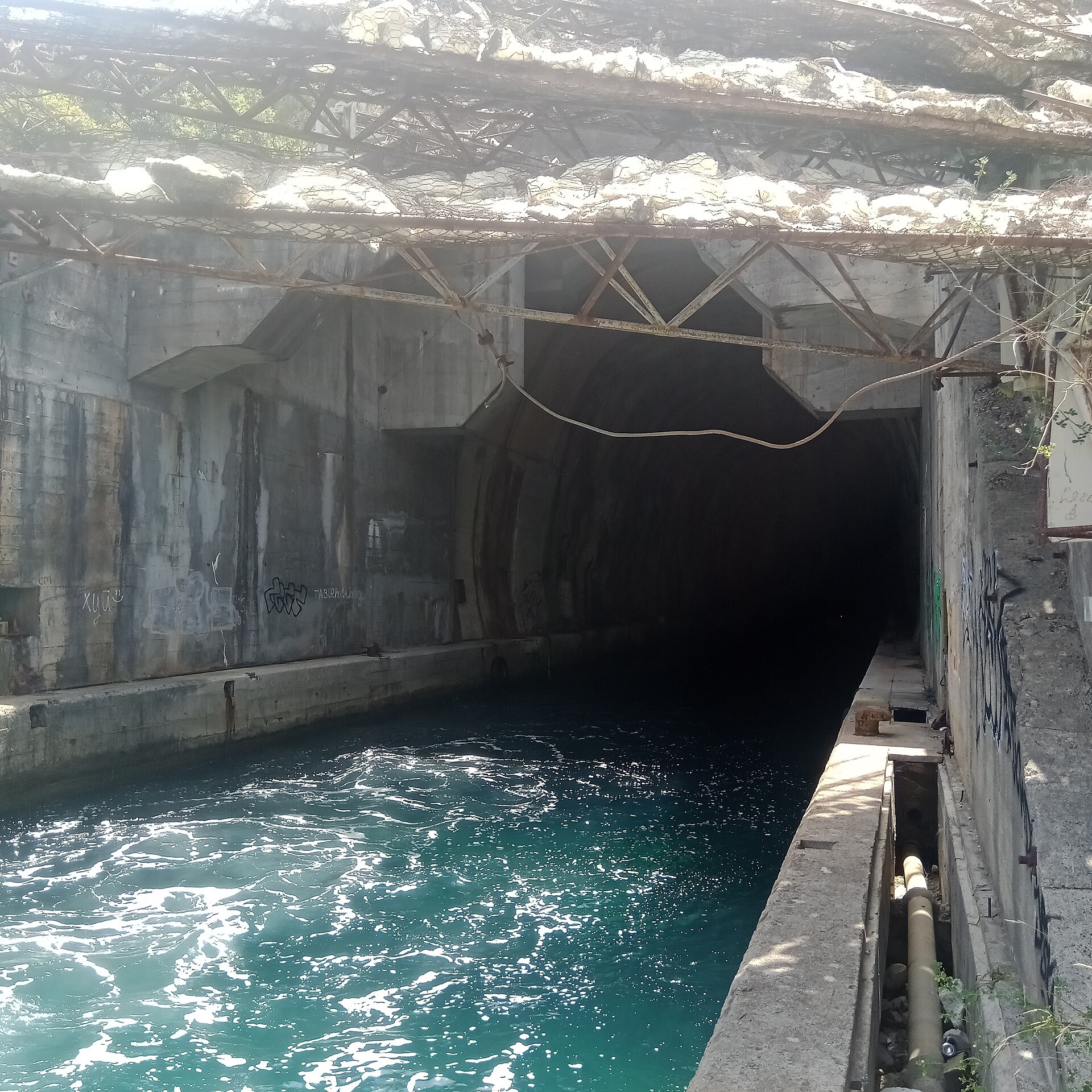 Cold War submarine tunnel hidden in the cliffs of Boka Bay